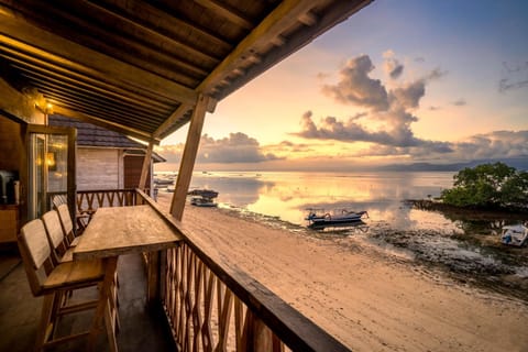 Natural landscape, Balcony/Terrace, Dining area, Beach, Sea view, Sunset