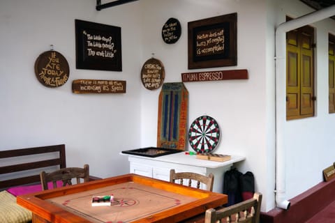 Darts, Game Room