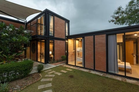 Property building, Day, Garden, Garden view