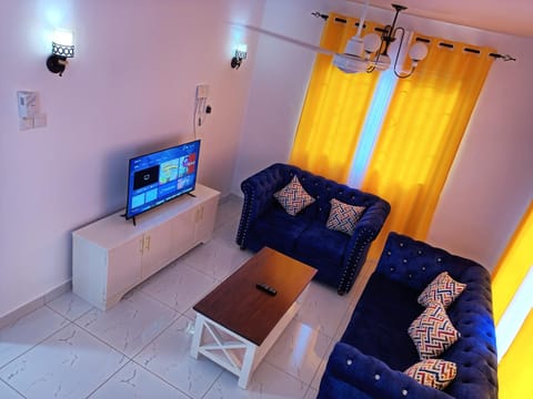 Communal lounge/ TV room, TV and multimedia, Living room, Seating area, Evening entertainment