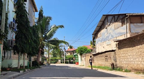 Property building, Day, Neighbourhood, Street view