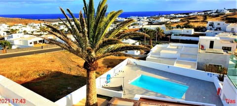 Pool view, Sea view