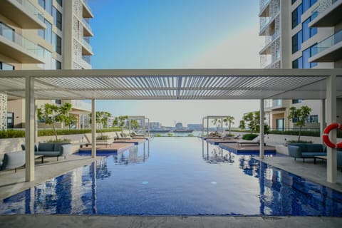 Pool view, Swimming pool