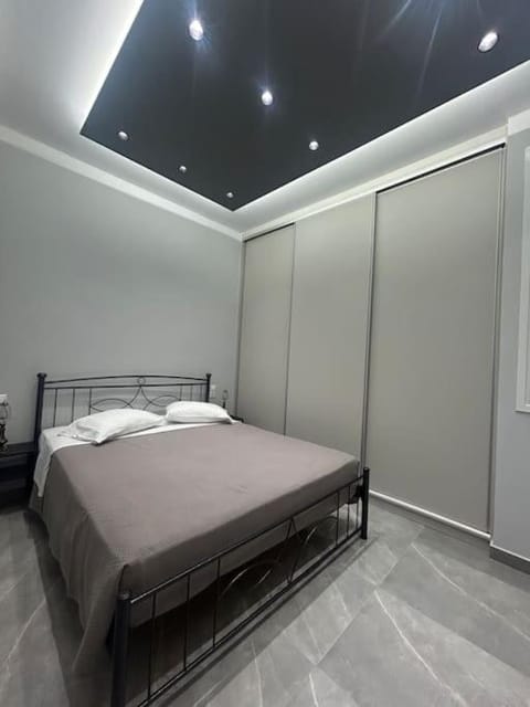 Luxury apt 5min to Metro Nikaia Apartment in Piraeus Regional Unit, Greece