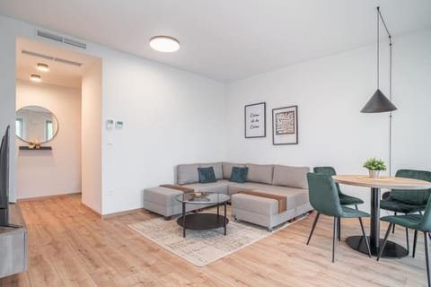 Patronka Apartments - Stylish apartment with a spacious terrace Apartment in Bratislava