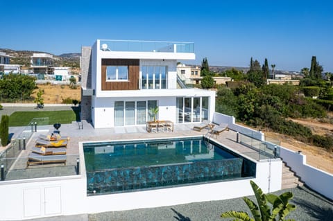 Aelys Luxury Villa by Nomads Villa in Peyia