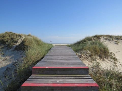 Heckenrose7-Souterrain-rechts Apartment in Norddorf