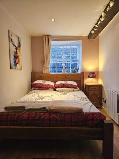 Private Woody Apartment, 2 King Beds, Very Centre Stamford Apartment in South Kesteven District