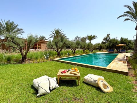 Day, Natural landscape, Garden, Garden view, Pool view, Swimming pool