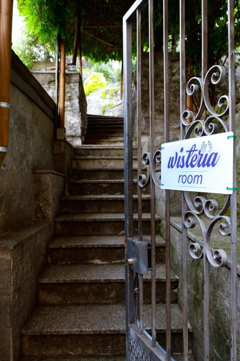 Wisteriaroom Apartment in Como