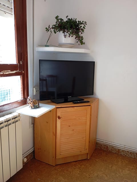 TV and multimedia, Kitchen or kitchenette