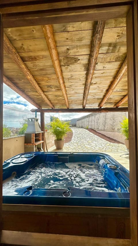 Hot Tub, Pool view