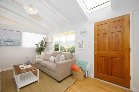 Private Cottage House - Walk to Beaches HarborFood Trials so much more House in El Granada