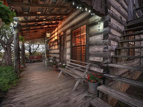 Das Eck Haus - Cozy Cabin Getaway House in Fredericksburg