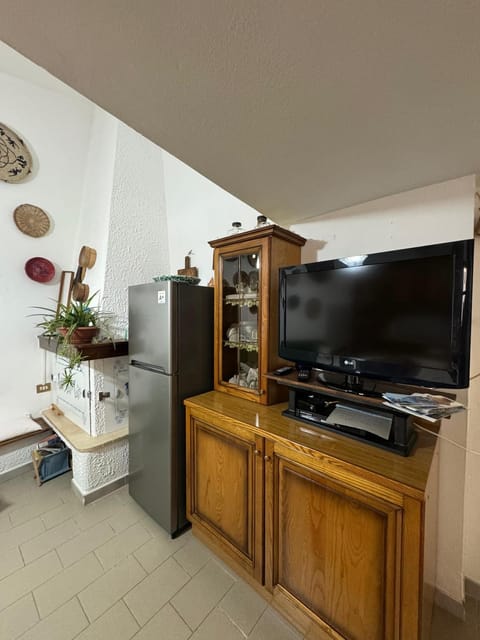 TV and multimedia, Kitchen or kitchenette, fireplace