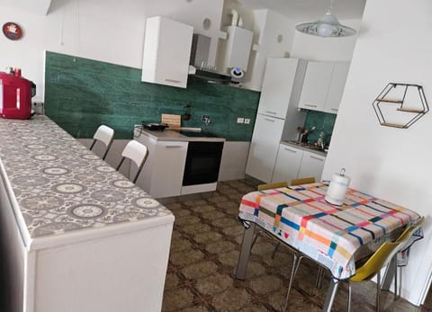 Casa Arcobaleno - giardino e parcheggio gratuito House in La Spezia