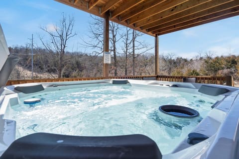 Billiards, Arcades, Peaceful Oasis, 400 of Daily Attraction Tickets! Nature lodge in Branson