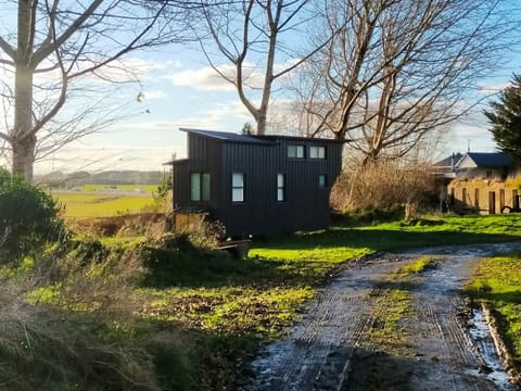 The Cyber Hut Country House in Invercargill