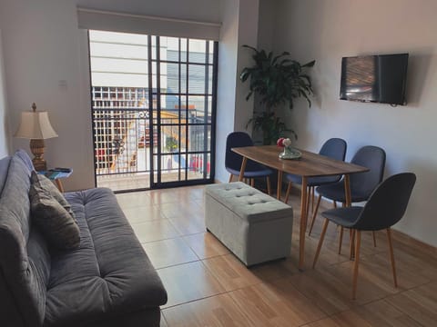 TV and multimedia, Living room, Dining area