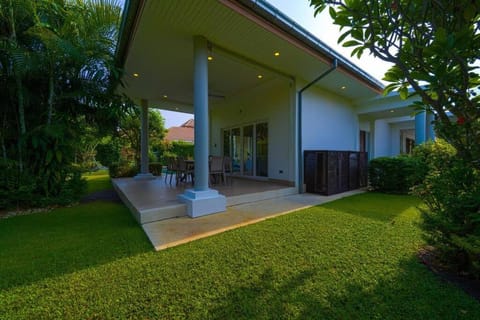 Modern 3 Bedroom Pool Villa - MR54 House in Nong Kae