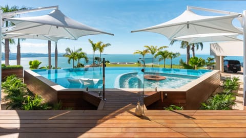 Patio, Garden, Sea view, Swimming pool, sunbed