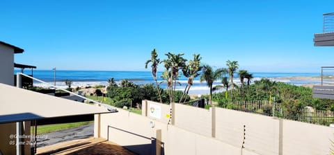 Day, Natural landscape, View (from property/room), Balcony/Terrace, Beach, Sea view