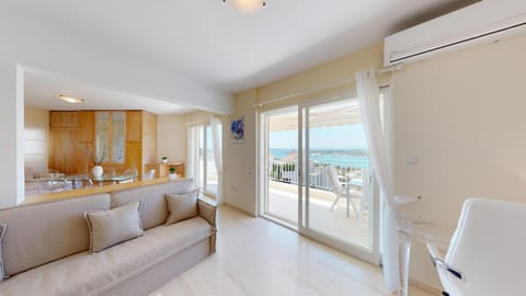 Terpsichore Riviera Panoramic Sea View apartment Apartment in Vouliagmeni