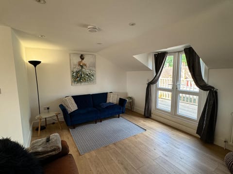 Perfect Booking Central Penthouse 360 Balcony Apartamento in Maidstone