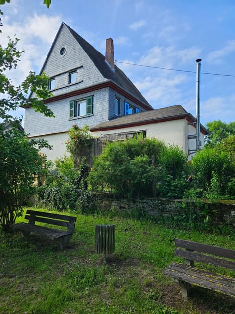 Property building, Spring, Day, Natural landscape, Garden, Garden view