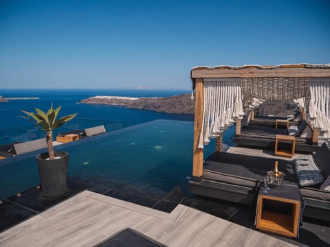 View (from property/room), Balcony/Terrace, Sea view, Swimming pool