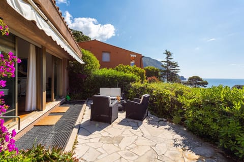 Patio, Sea view