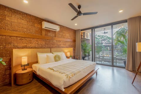 Bed, Photo of the whole room, Bedroom, air conditioner