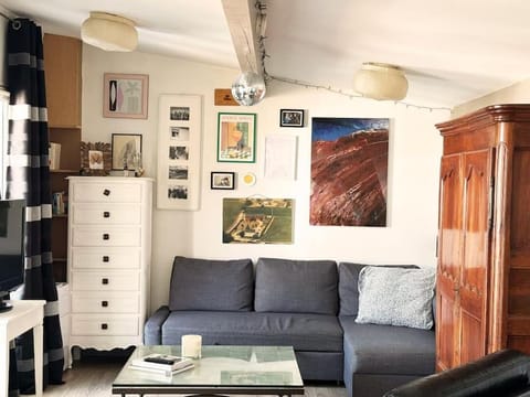 Appartement cozy avec terrasse, idéal pour les JO! Apartment in Aubervilliers