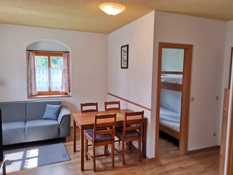 Living room, Photo of the whole room, Dining area