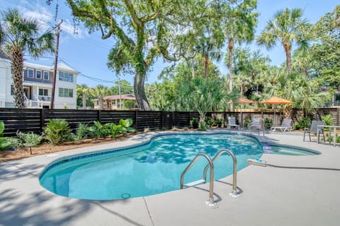 116 E Hudson - Heaven's Folly - Private Pool - Central Location House in Folly Beach