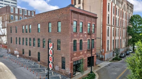 Heart of Downtown Knoxville Apartment in Knoxville