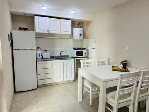 Coffee/tea facilities, Kitchen or kitchenette, pet friendly, stove, toaster