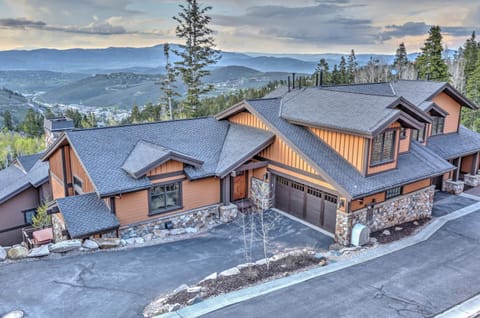 Luxury Home, Central Location, Amazing Views, Game-Theater Rooms, Hot tub at Deer Valley Lookout 2! House in Park City