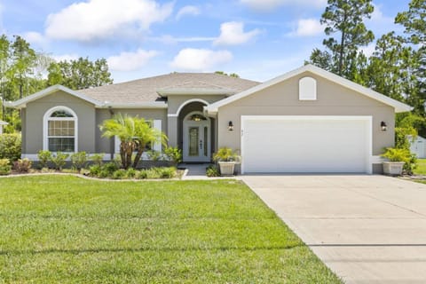 Salty Reef Pool Home | Palm Coast House in Palm Coast