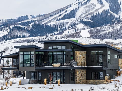 Brand new with Amazing Views - Near Jordanelle Reservoir and Deer Valley Mayflower House in Wasatch County