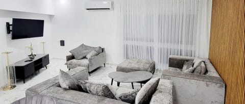 Beautiful Apartment in Ramat Gan Deluxe Suite Next to SHEBA Hospital Apartment in Tel Aviv-Yafo