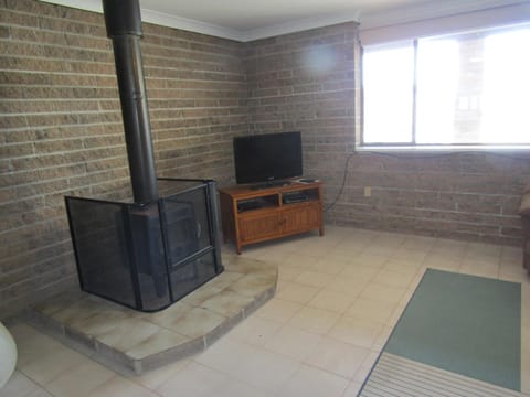 Living room, fireplace