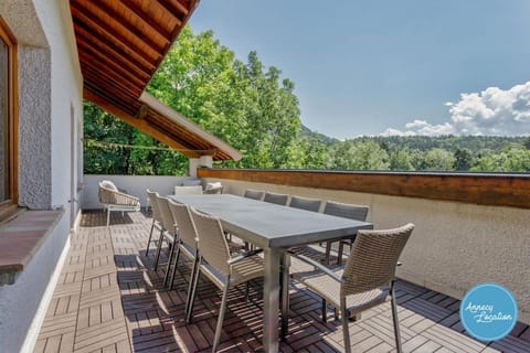 Lanfonnet Terrace With Shared Pool Apartment in Menthon-Saint-Bernard