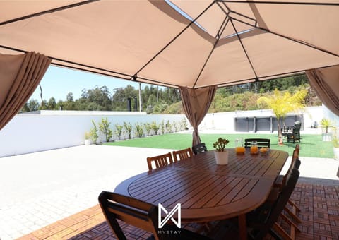 Dining area, Garden view