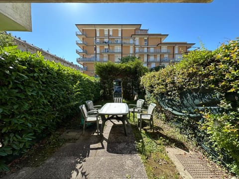 Patio, Garden, Garden view