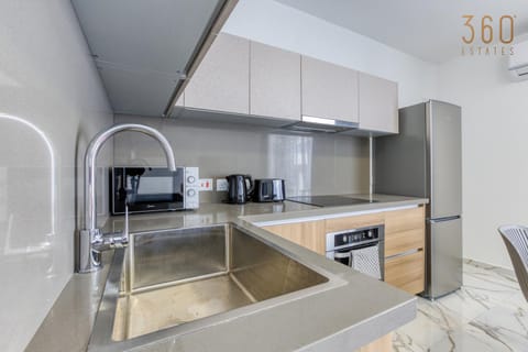 Kitchen or kitchenette, dishwasher, minibar, oven, pet friendly, stove, toaster