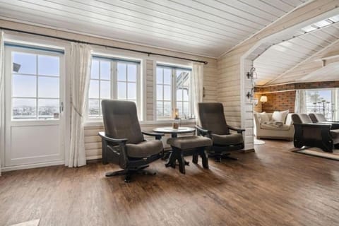 Flott og romslig hytte med særpreg i Lønsdal Apartment in Nordland, Norway