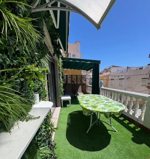 View (from property/room), Balcony/Terrace, Seating area