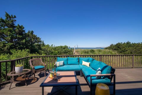 Unique waterfront home with stunning views Casa in Wellfleet