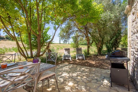 Gîte nature avec piscine privée House in Mèze